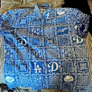 Gorgeous Reyn Spooner Dodger shirt.  Gently used and loved!  Size XL